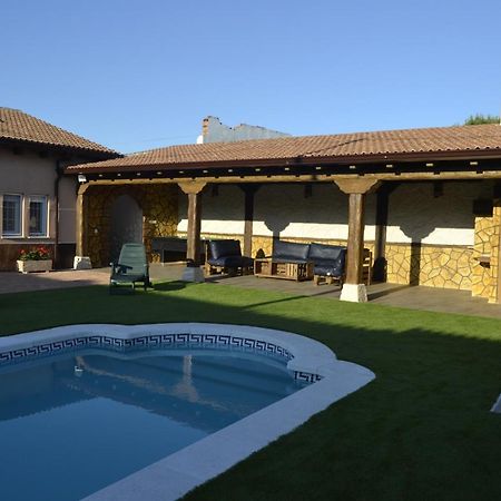 El Capricho De Los Carrascos Juarros de Voltoya Exterior photo
